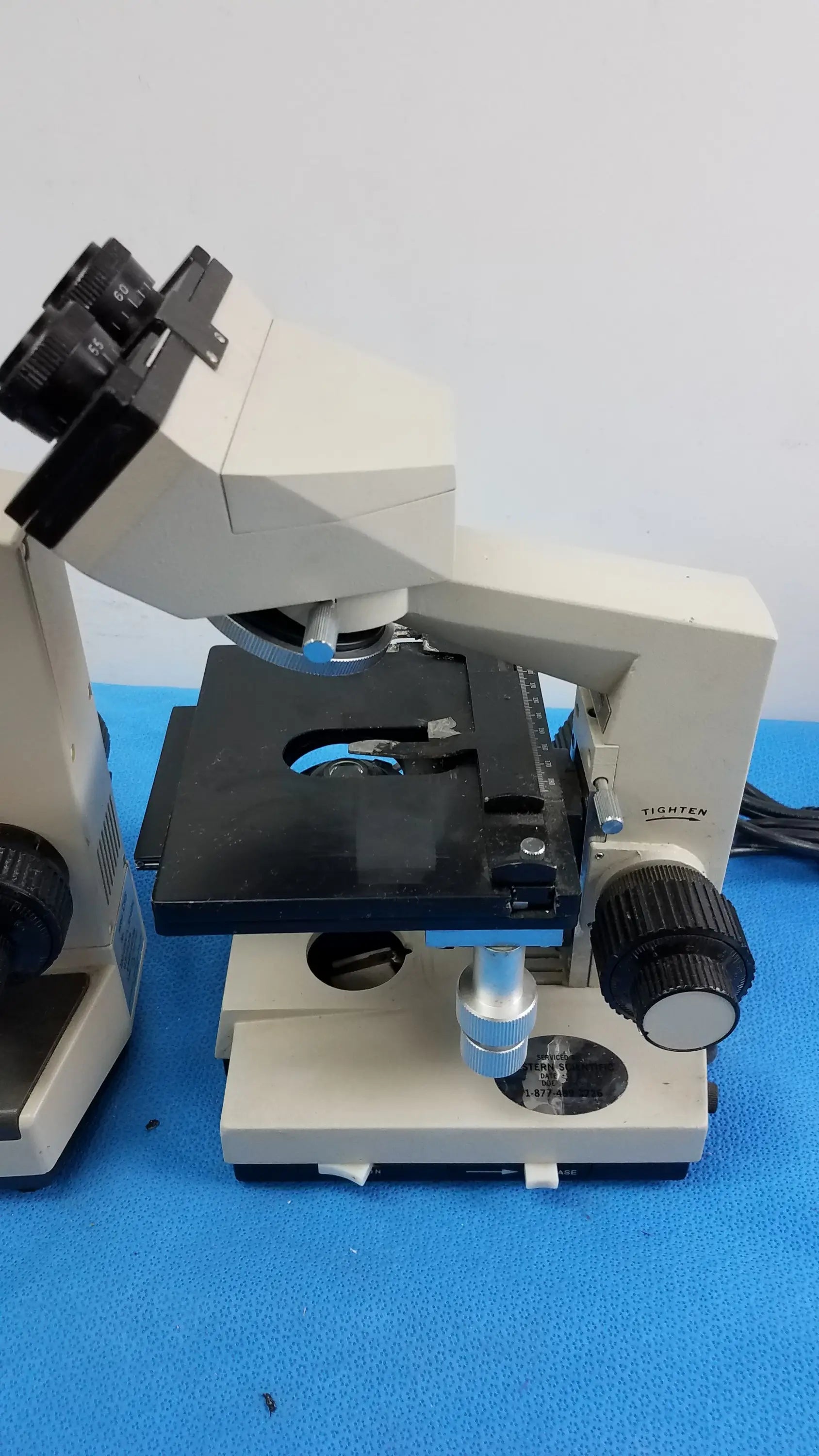 Wesco / Olympus Lot of 2 Wesco and Olymus CH-2 Laboratory Microscopes Laboratory Microscopes, as-is (for parts) product photo 16