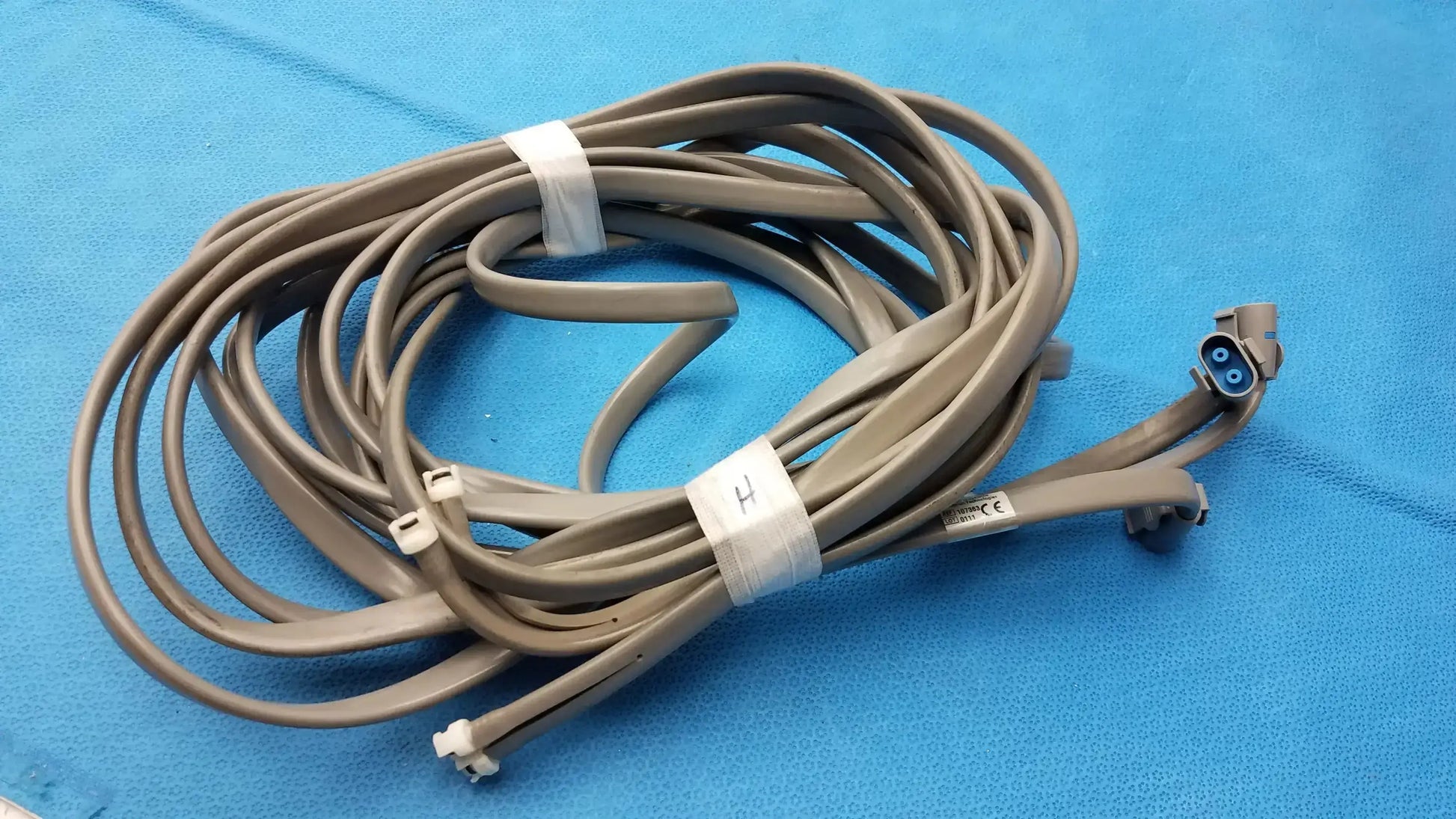 Reuse Medical Equipment Lot of 3 107363 NiBP Air Hose Fast Connector Double Tube NiBP Air Hose Fast Connector, second-hand product photo 4