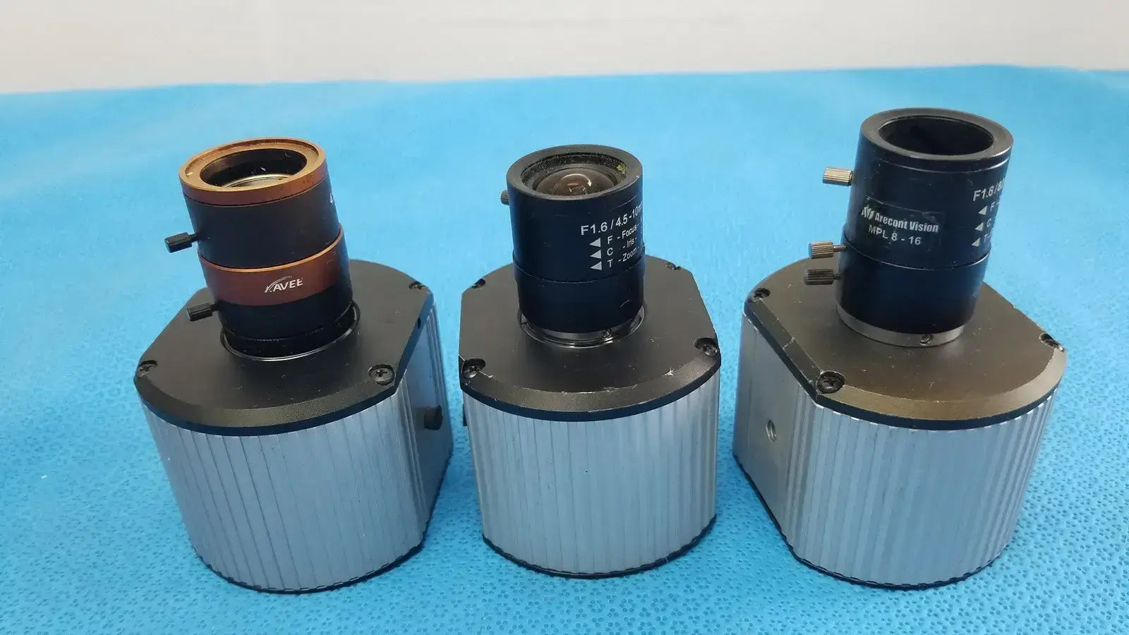Arecont Vision Lot of 3 - Arecont Vision AV5100M AV5105DN MegaVideo IP Camera H.264 PoE IP Camera, second-hand product photo 9