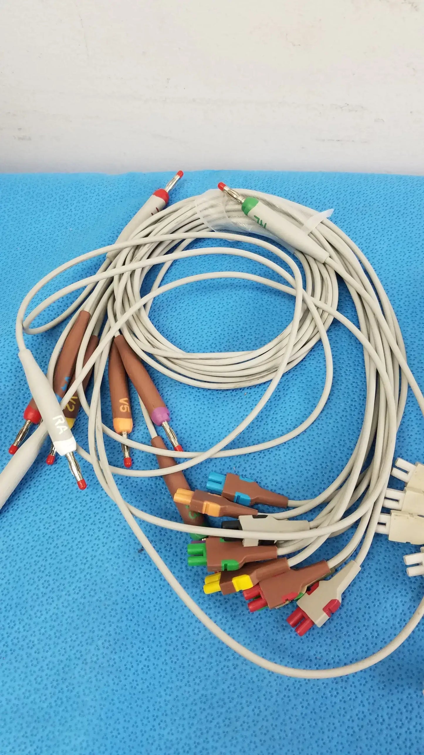 Reuse Medical Equipment Lot of - 3 Electrocardiogram Patient Cables ECG Patient Cable, second-hand product photo 2