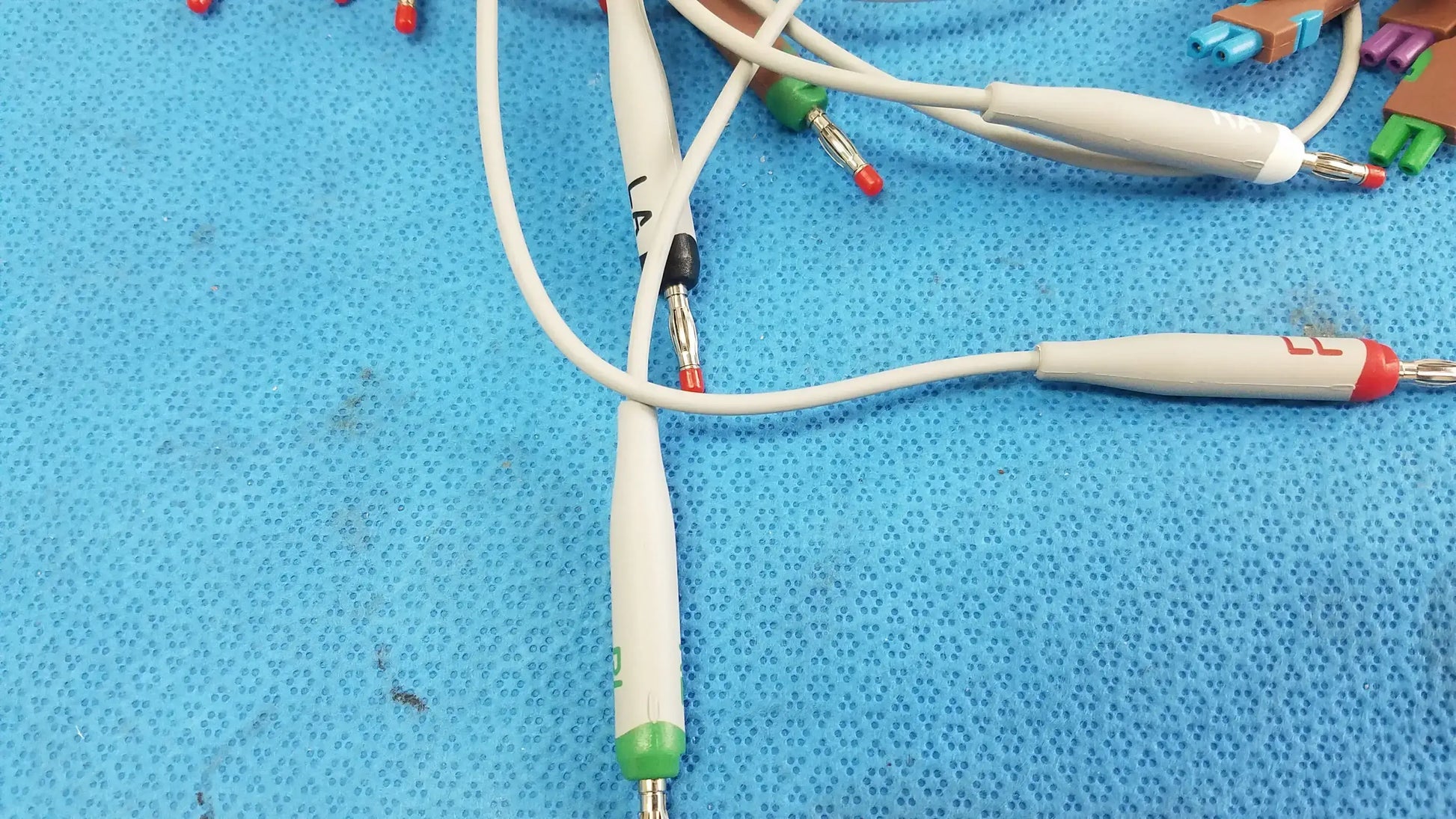 Reuse Medical Equipment Lot of - 3 Electrocardiogram Patient Cables ECG Patient Cable, second-hand product photo 6