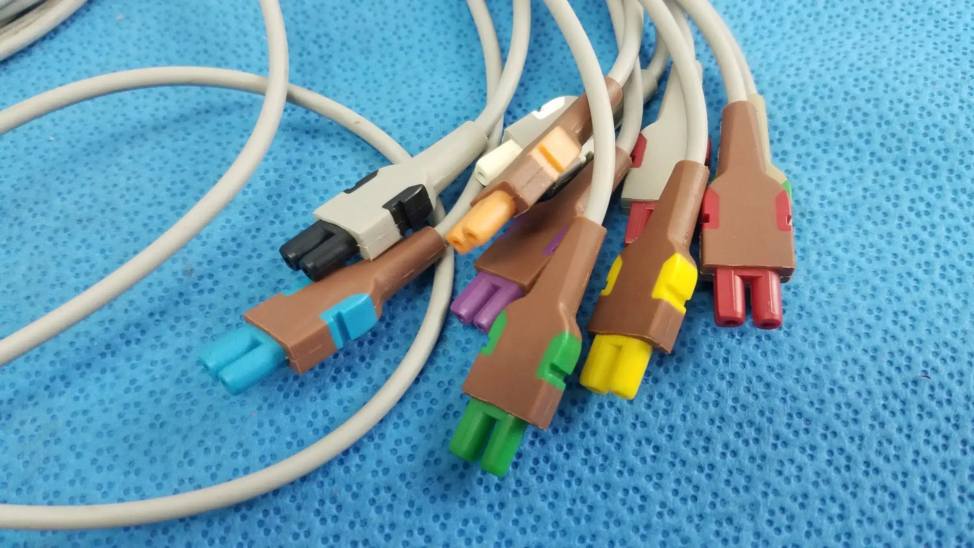 Reuse Medical Equipment Lot of - 3 Electrocardiogram Patient Cables ECG Patient Cable, second-hand product photo 5