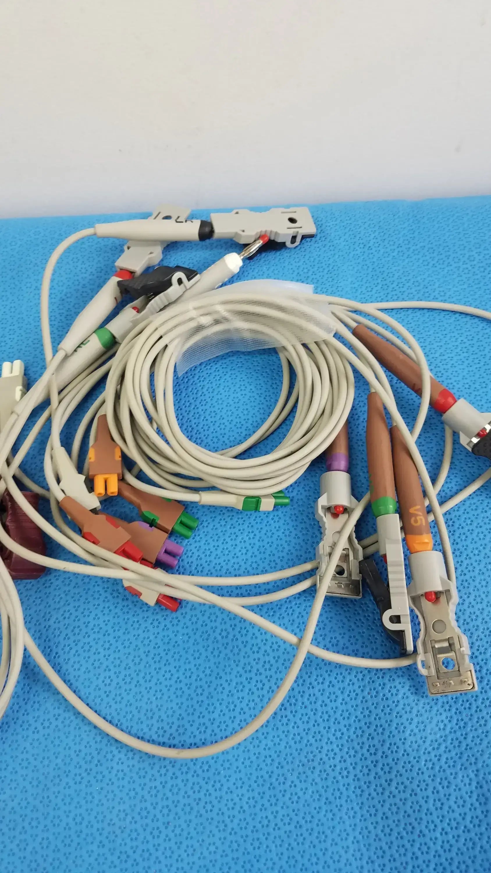 Reuse Medical Equipment Lot of - 3 Electrocardiogram Patient Cables ECG Patient Cable, second-hand product photo 4