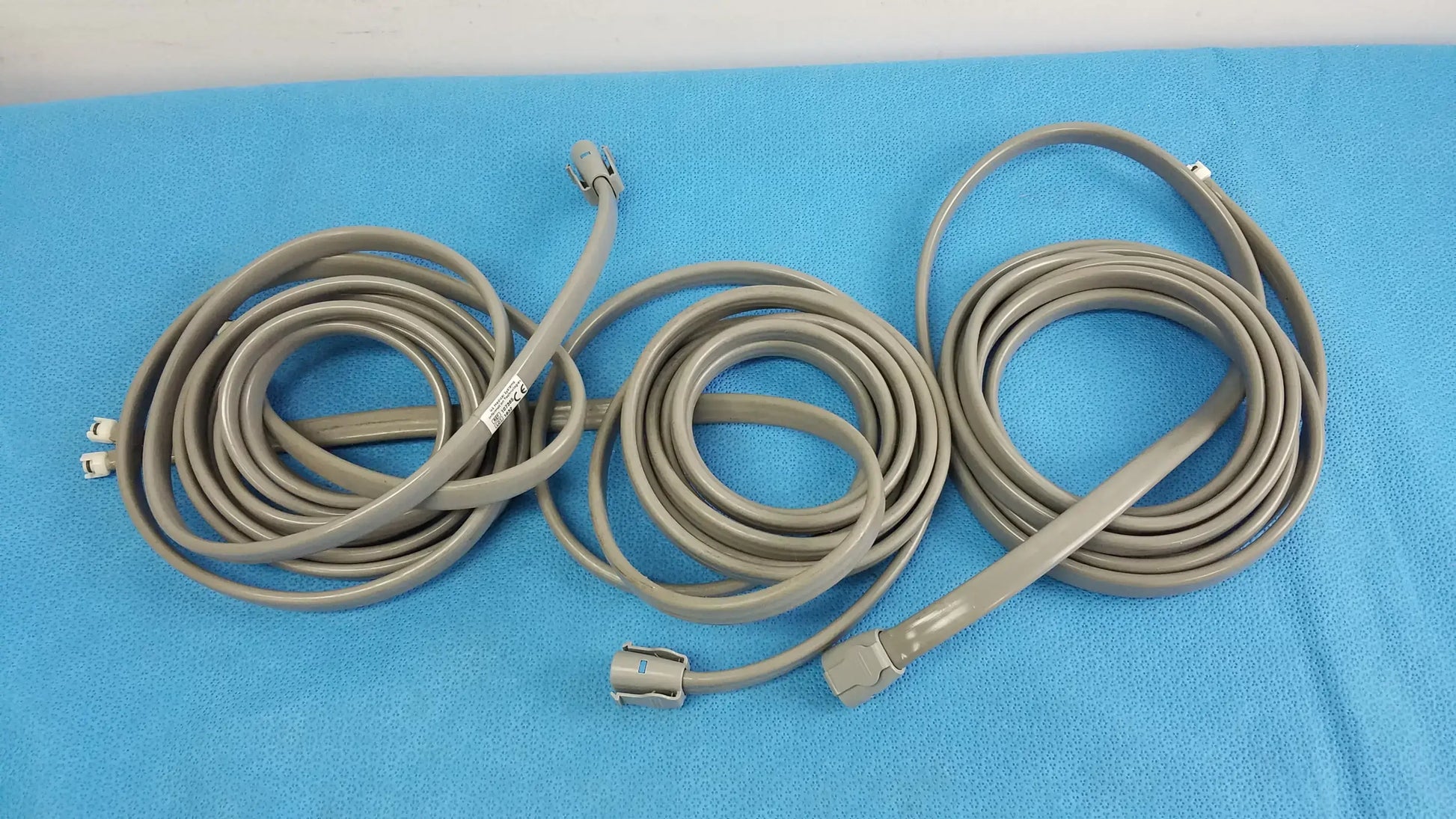 GE Medical Lot of - 3 GE Medical NIBP Hose Adult Dual Tube Screw Connect 107365 NIBP Hose Adult Dual Tube Screw Connect, second-hand product photo 1