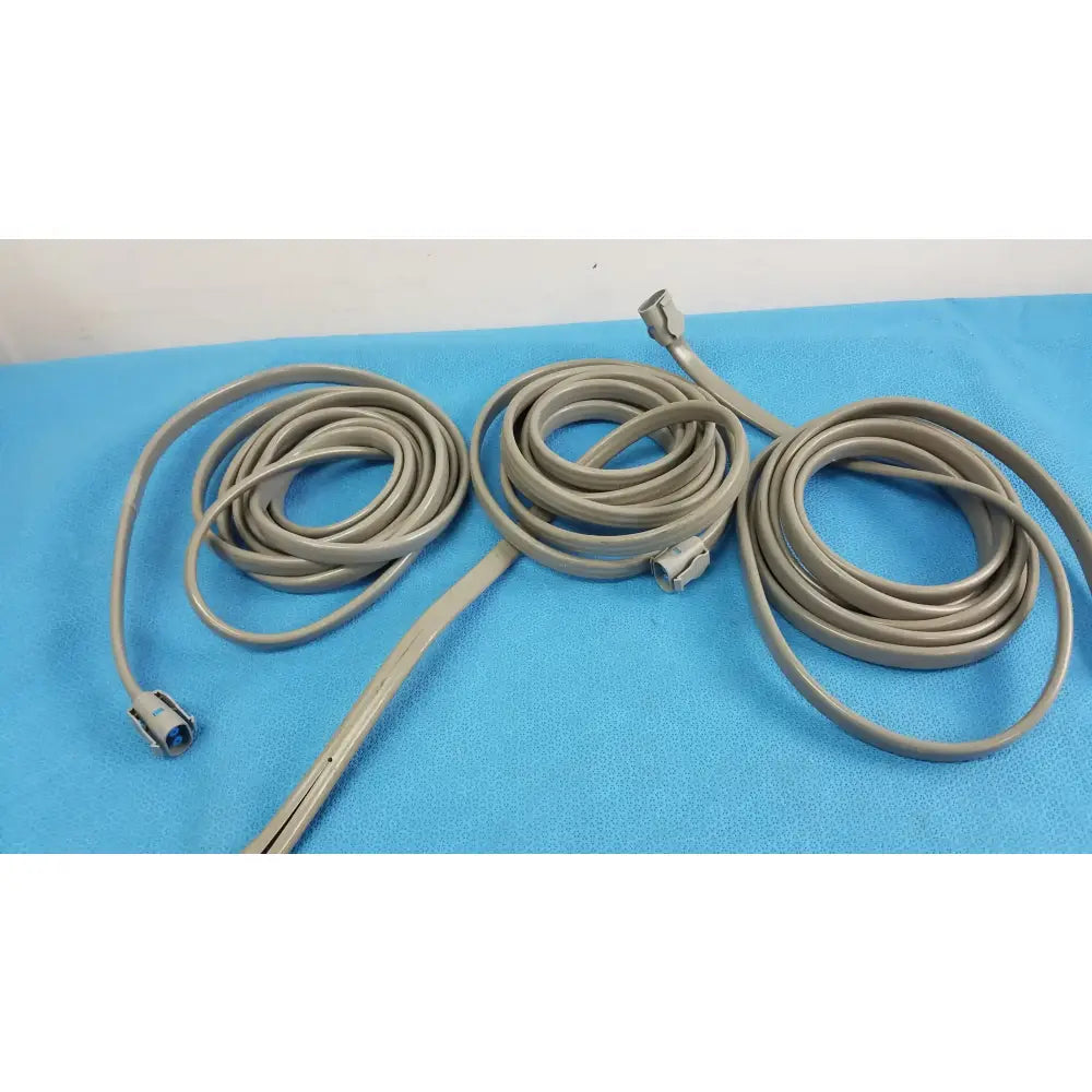 GE Medical Lot of - 3 GE Medical NIBP Hose Adult Dual Tube Screw Connect 107365 NIBP Hose Adult Dual Tube Screw Connect, second-hand product photo 2