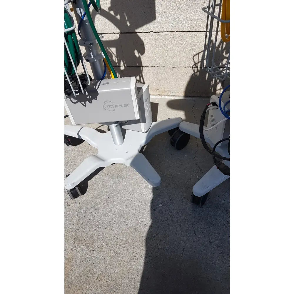 Lot of 3 Hi-VNI Technology Precision Flow Plus Respiratory Therapy Units With Stands - Respiratory Therapy Unit