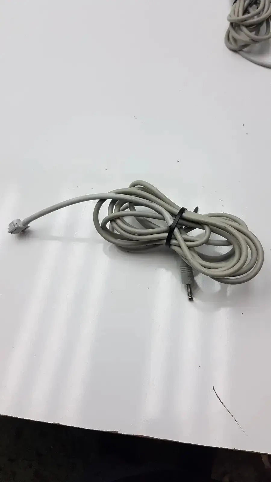 Philips Lot of 3 Philips NIBP Air Hose M1599B 7D Adult Compatible NIBP Hose, second-hand product photo 2