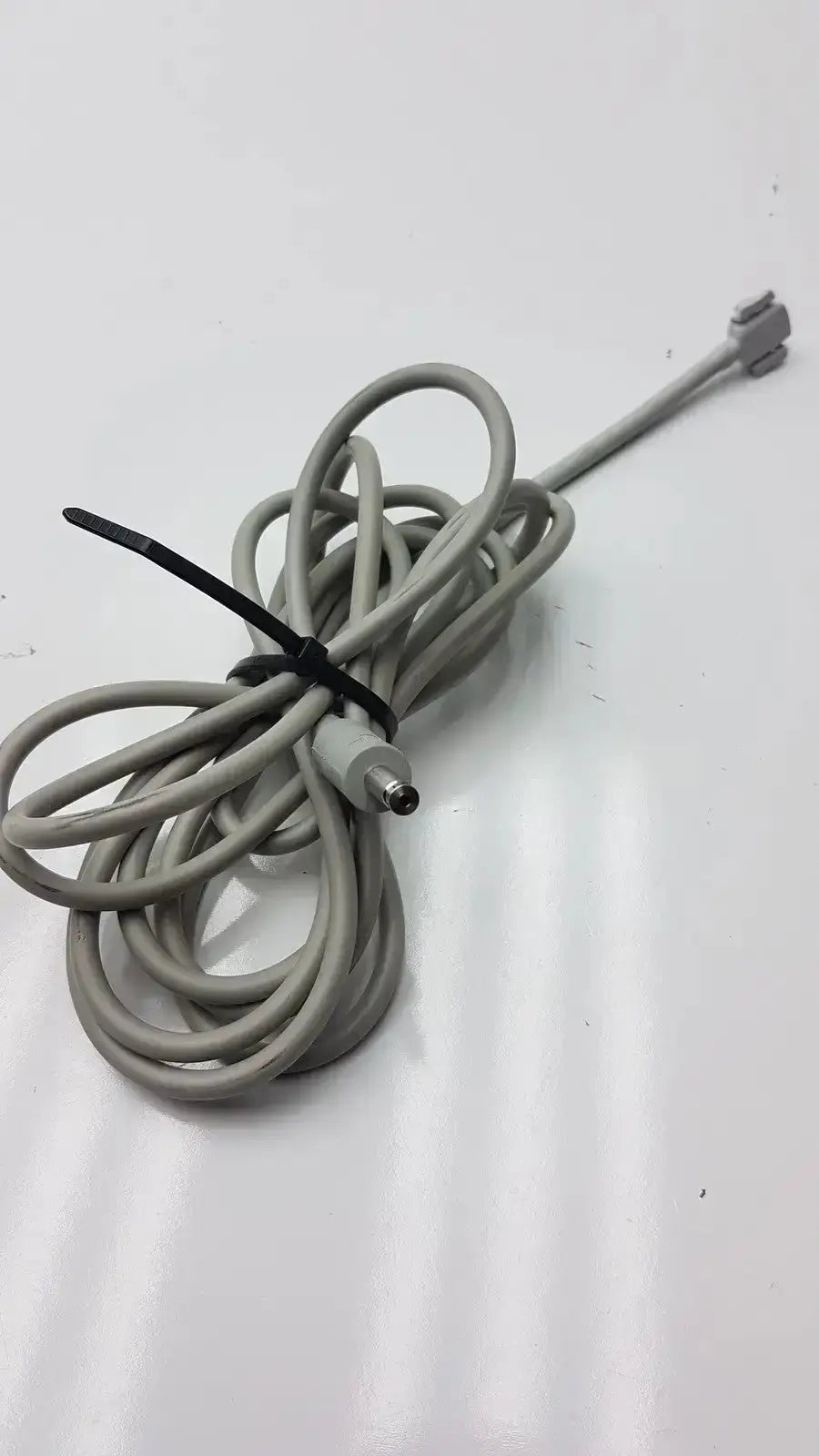 Philips Lot of 3 Philips NIBP Air Hose M1599B 7D Adult Compatible NIBP Hose, second-hand product photo 4