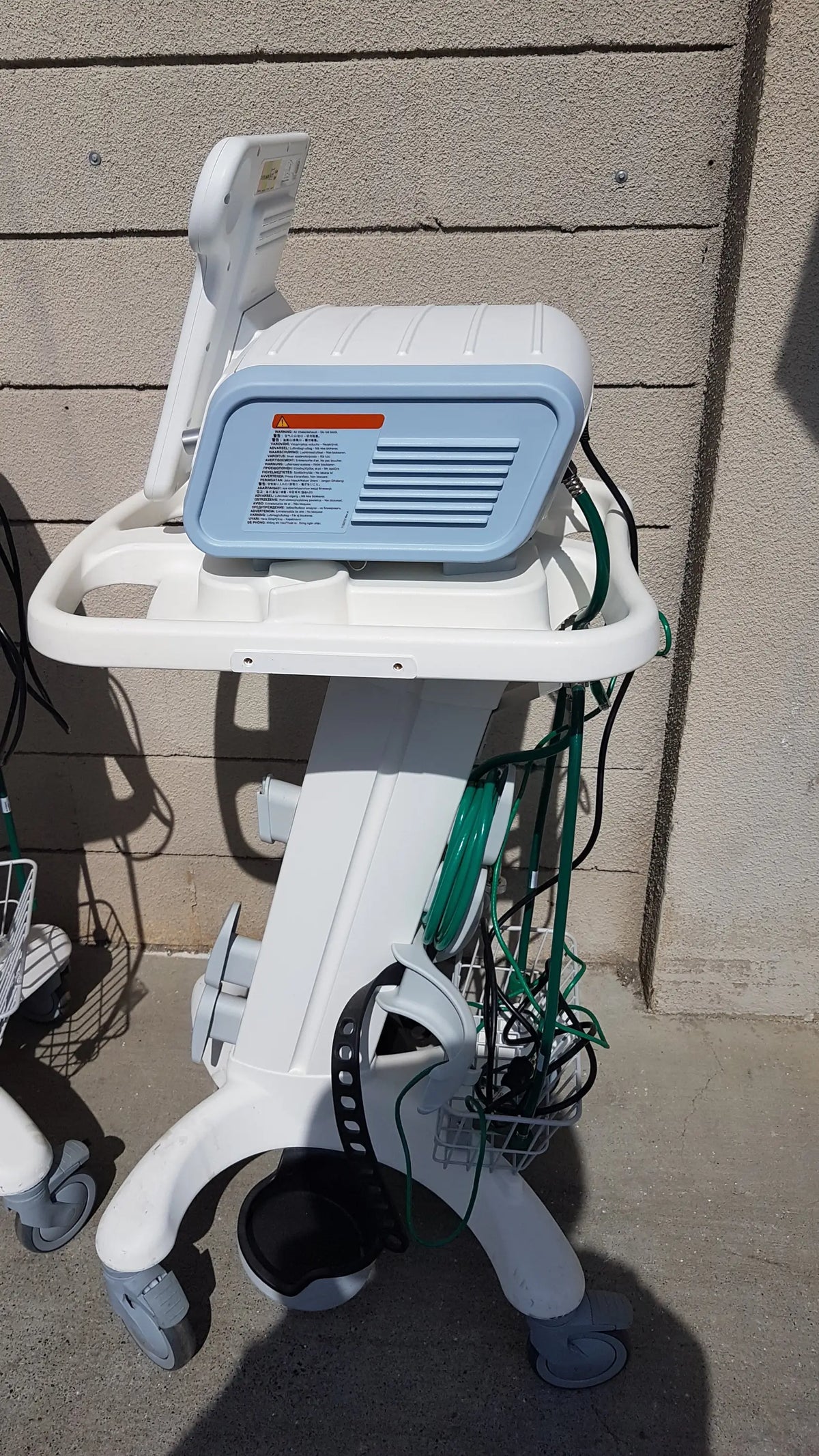 Lot of 3 Philips Respironics V60 Ventilators With Rolling Stands - Ventilator