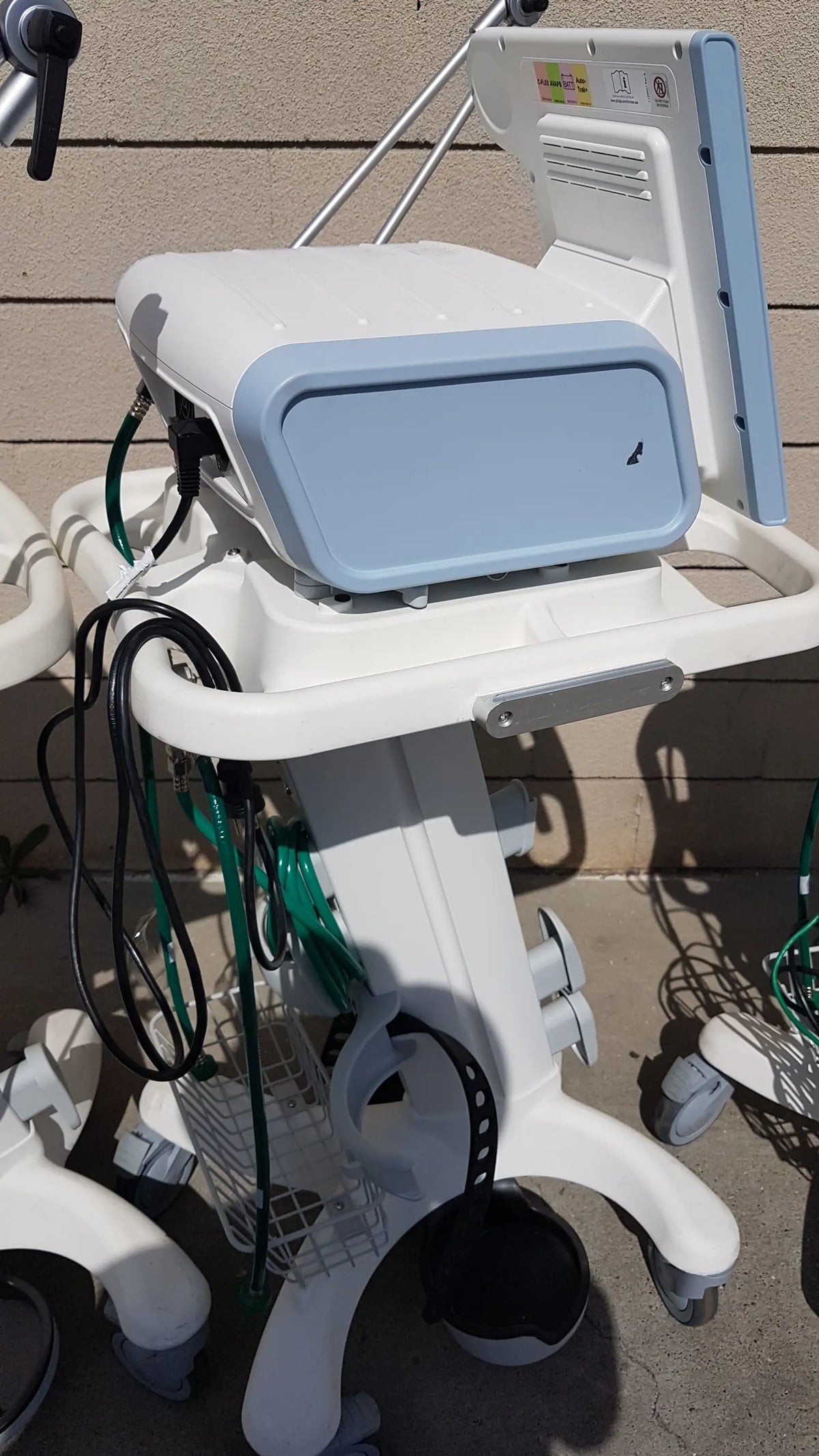 Lot of 3 Philips Respironics V60 Ventilators With Rolling Stands - Ventilator