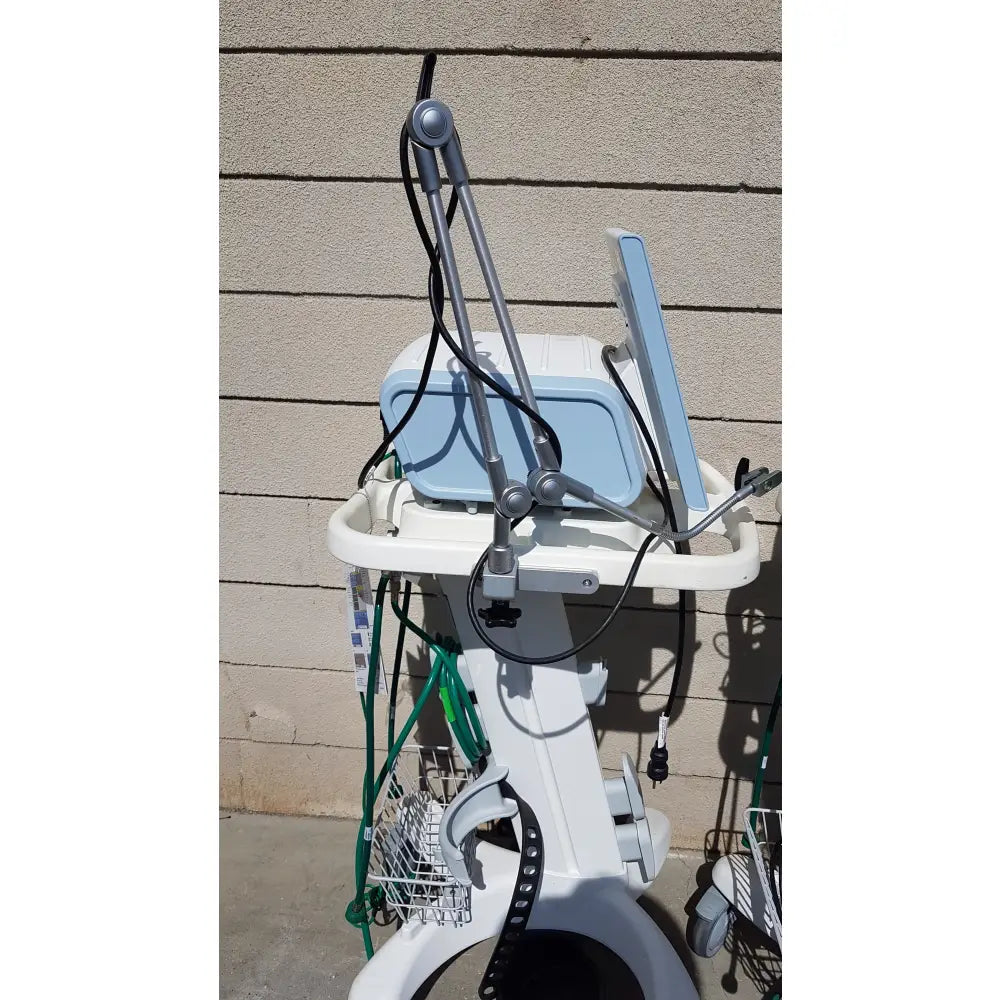 Lot of 3 Philips Respironics V60 Ventilators With Rolling Stands - Ventilator