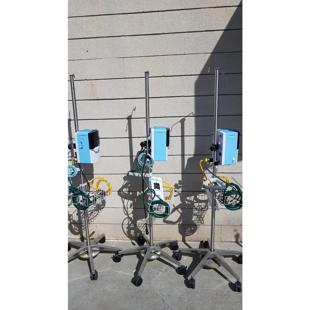 Lot of 3 - Vapotherm Hi-VNI Respiratory Therapy Units With Stands - Respiratory Therapy Unit