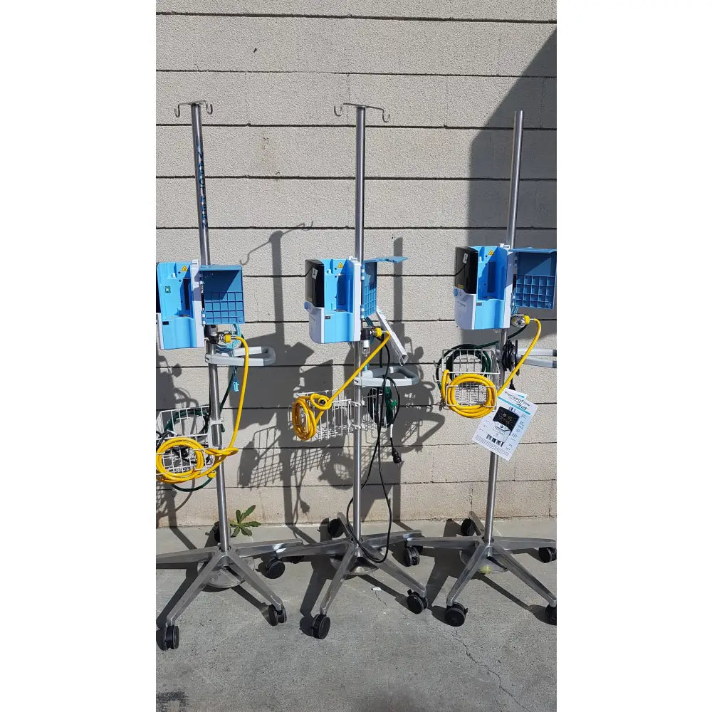 Lot of 3 Vapotherm Precision Flow Plus Hi-VNI Respiratory Units With Rolling Stands - Respiratory Unit