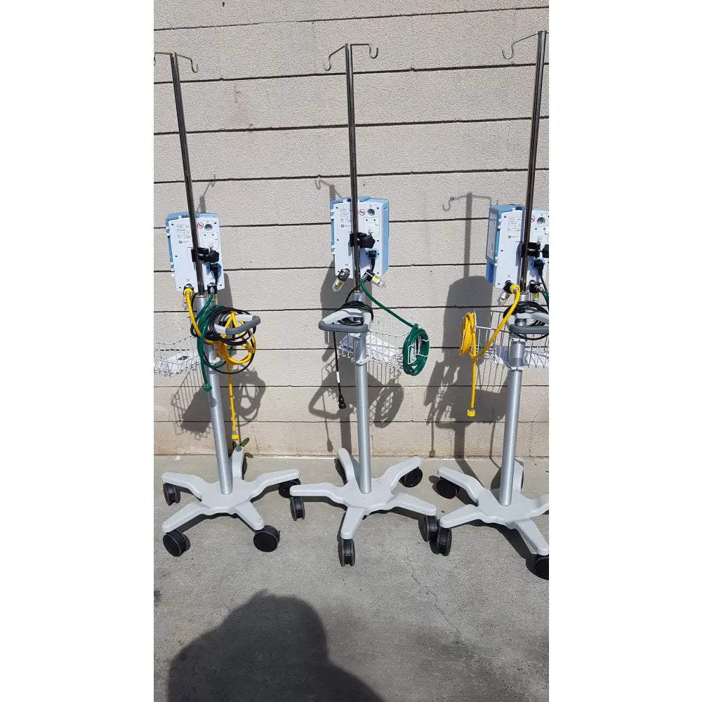 Lot of 3 Vapotherm Respiratory Therapy Units With Stands Ref Precision Flow Plus - Respiratory Therapy Unit