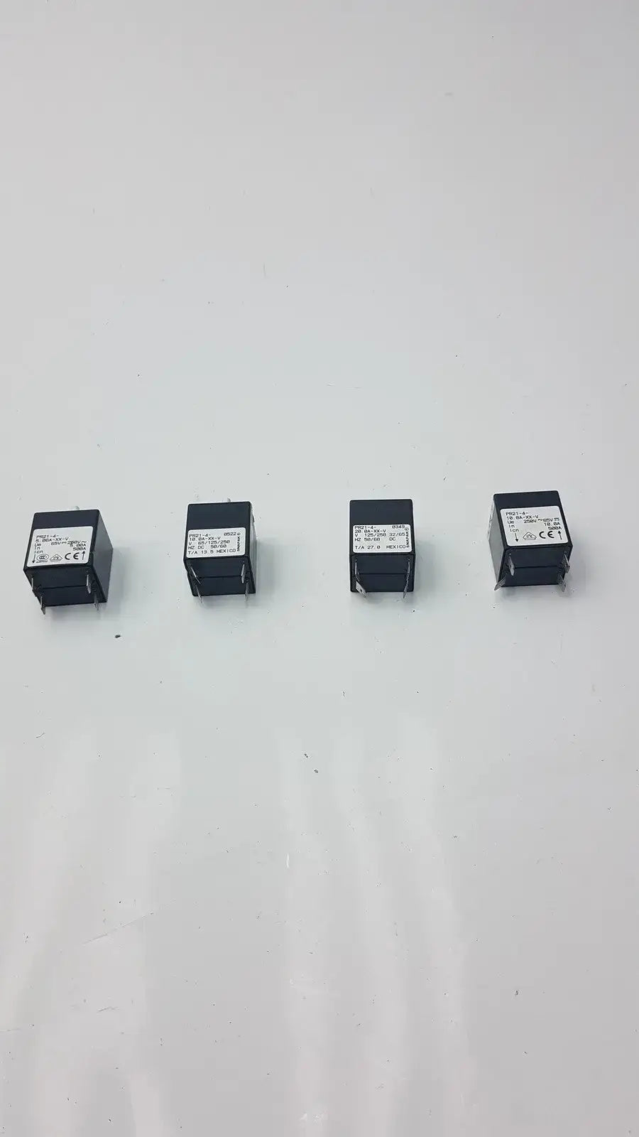AIRPAX Lot of 4 Airpax PR21-4-0349 250V Fuse Fuse, second-hand product photo 1