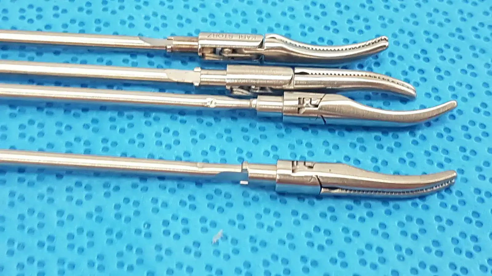 KARL STORZ Lot of 4 KARL STORZ Laparoscopic Grasper - Model 33310 ML Laparoscopic Grasper, second-hand product photo 2
