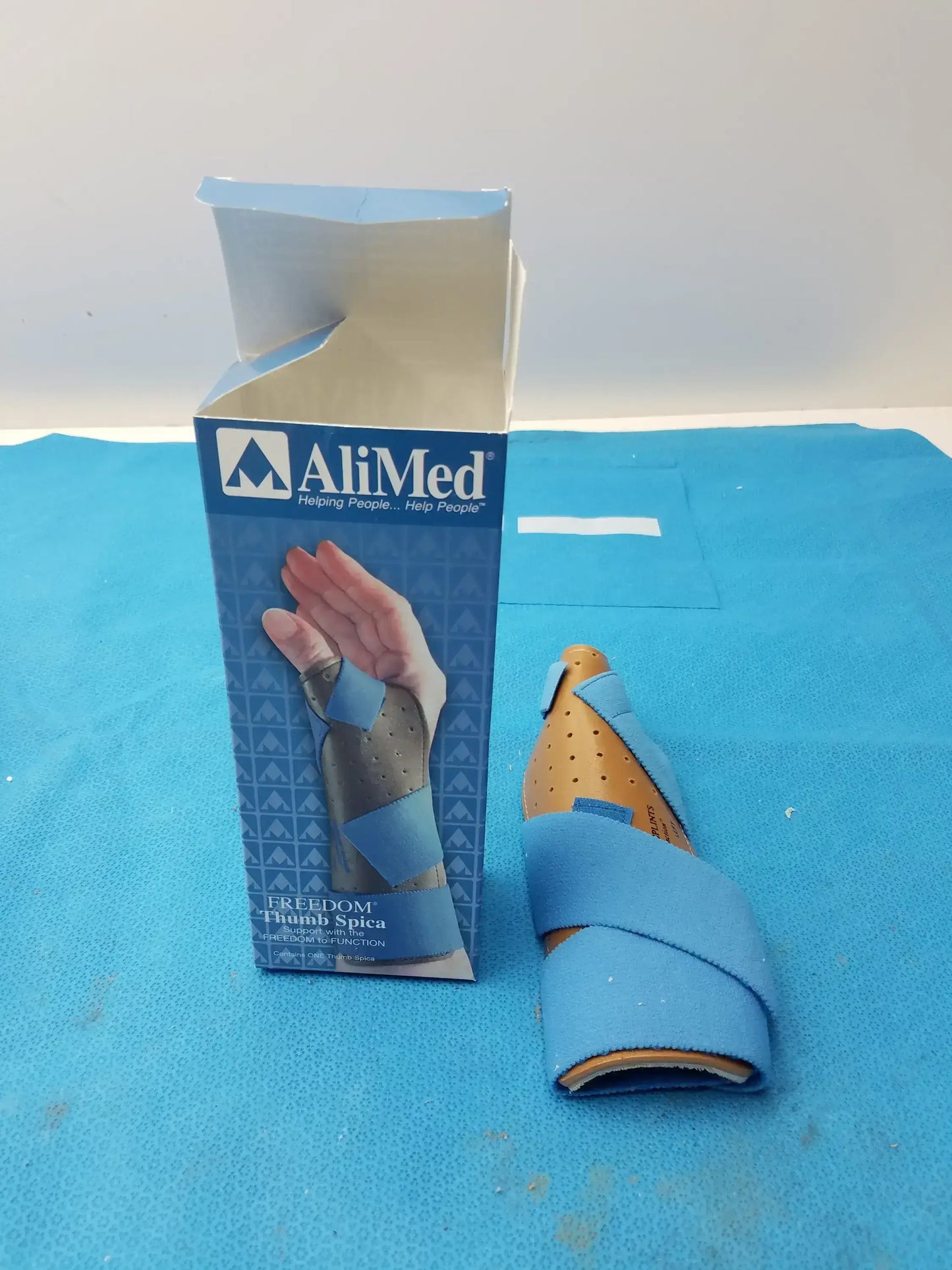 AliMed Lot of - 5 AliMed Freedom Thumb Spica Splint Medium/Large 5785 Thumb Spica, second-hand product photo 14