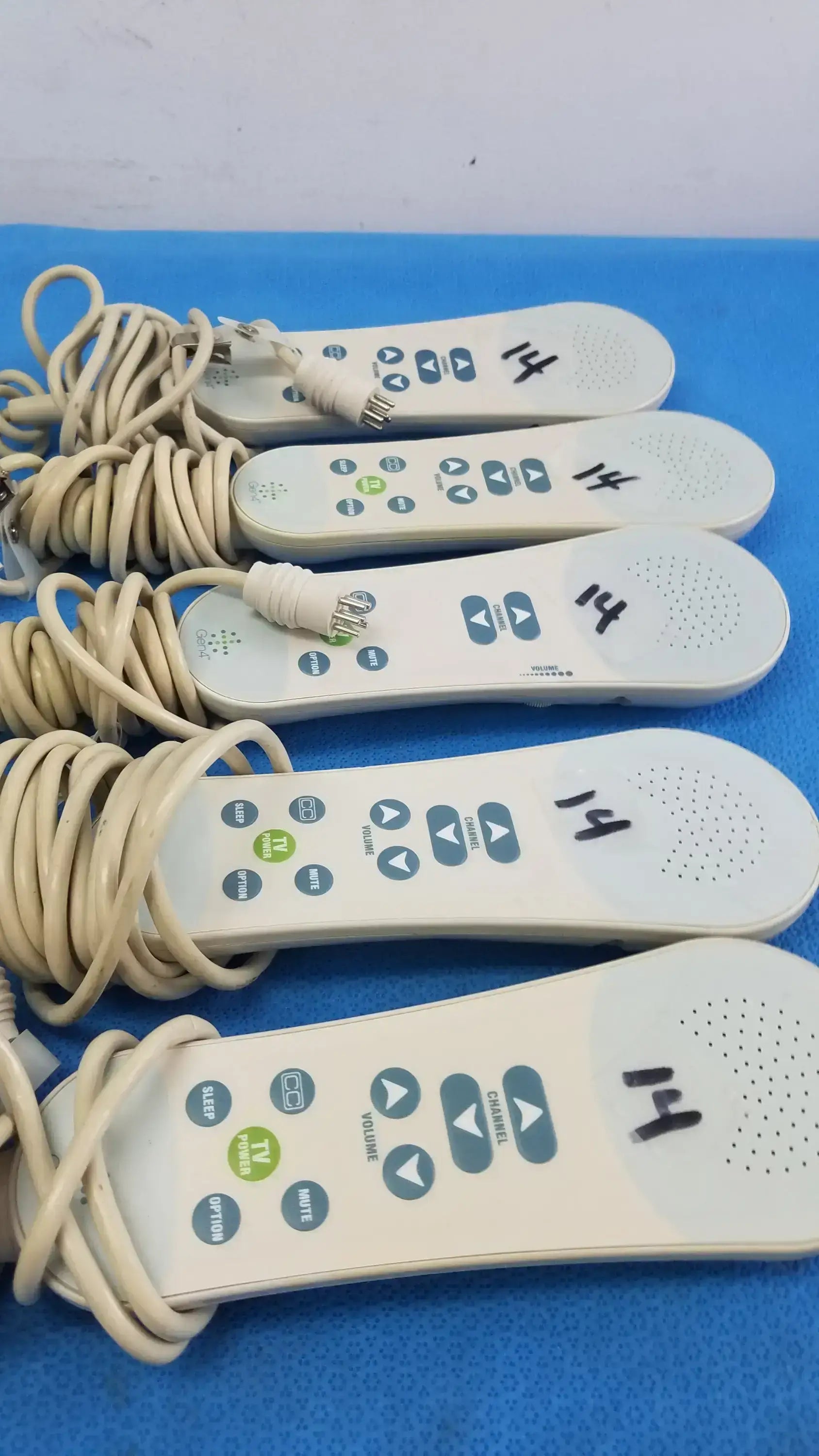Curbell Lot of - 5 Curbell Gen4 Pillow Speaker TV Controller P/N 4D020N-Z500038 Pillow Speaker TV Controller, second-hand product photo 11