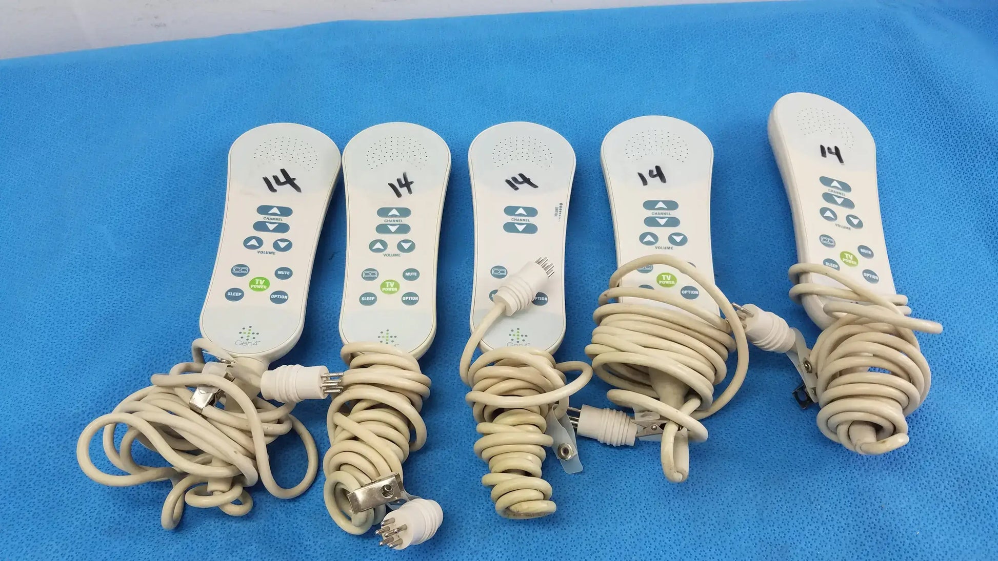 Curbell Lot of - 5 Curbell Gen4 Pillow Speaker TV Controller P/N 4D020N-Z500038 Pillow Speaker TV Controller, second-hand product photo 1