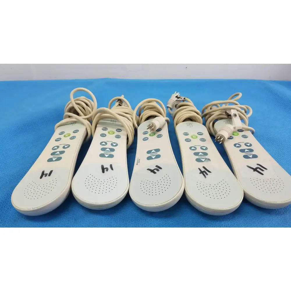 Curbell Lot of - 5 Curbell Gen4 Pillow Speaker TV Controller P/N 4D020N-Z500038 Pillow Speaker TV Controller, second-hand product photo 2