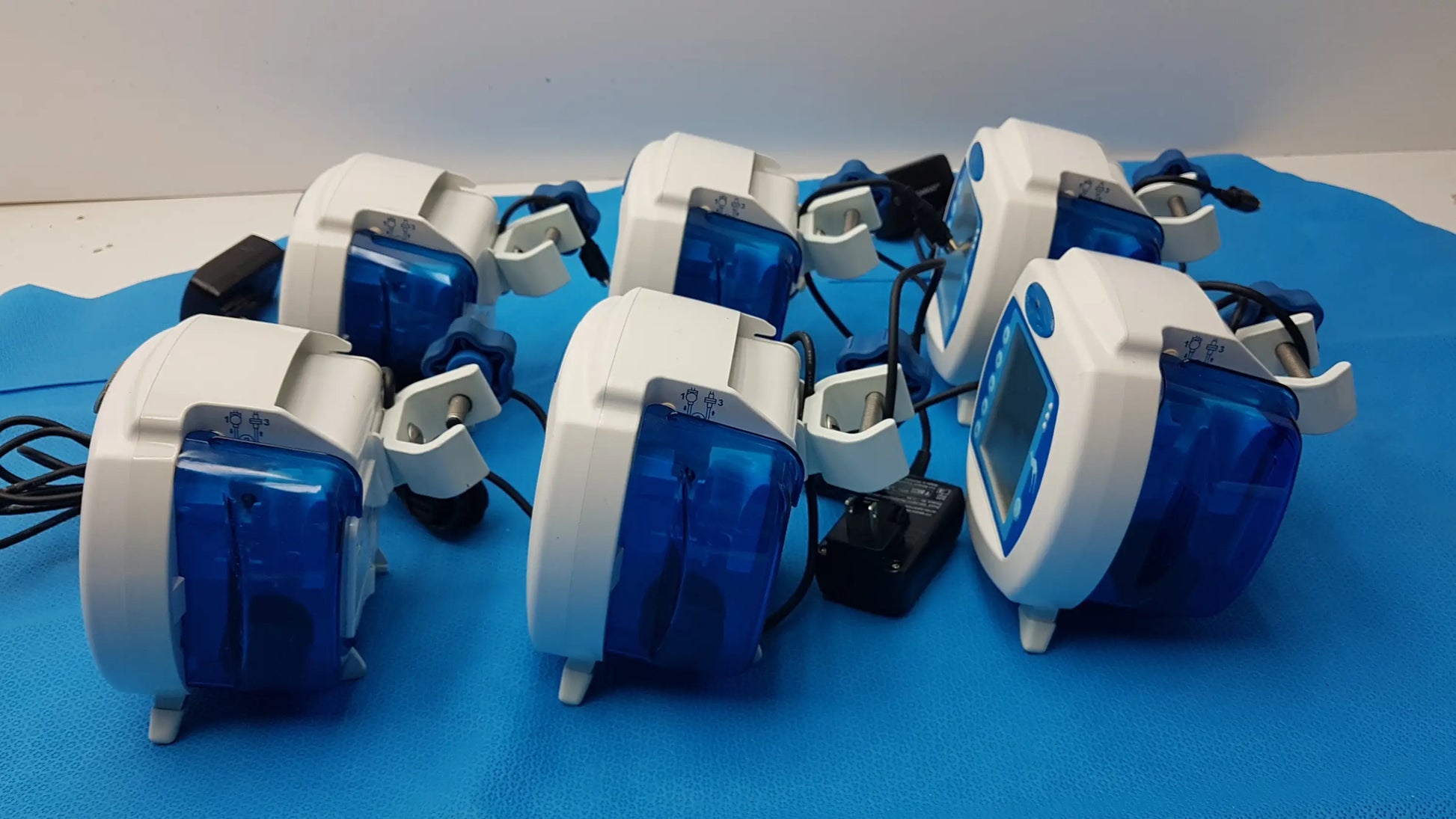 Lot of 6 Covidien Kangaroo Enteral Feeding Infusion Pumps With Power Supplies - Volumetric Enteral Feeding Infusion Pump