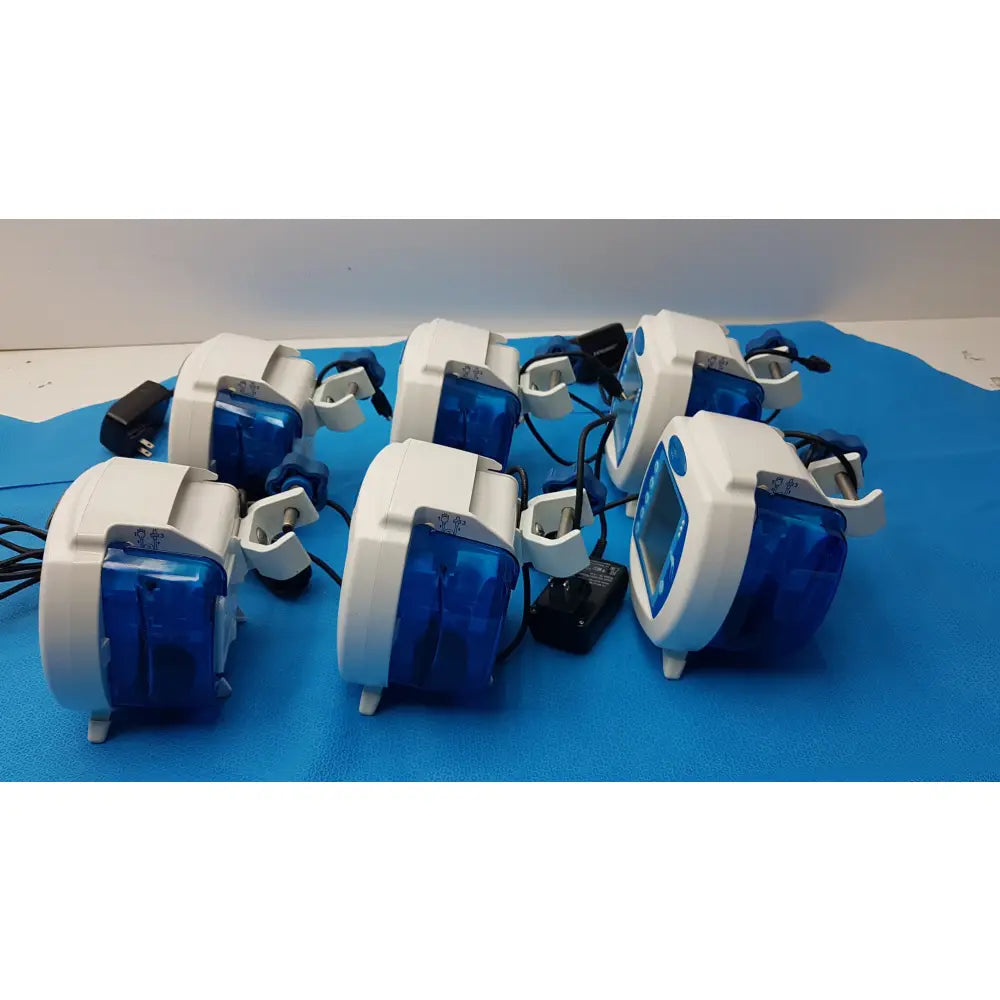 Lot of 6 Covidien Kangaroo Enteral Feeding Infusion Pumps With Power Supplies - Volumetric Enteral Feeding Infusion Pump