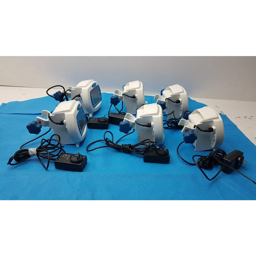 Lot of 6 Covidien Kangaroo Enteral Feeding Infusion Pumps With Power Supplies - Volumetric Enteral Feeding Pump
