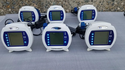 Lot of 6 white and blue covidien kangaroo epump enteral feeding pumps with pole clamps and power supplies