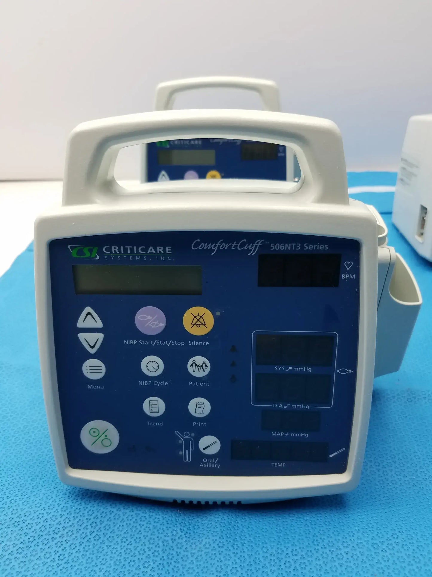 CSI Criticare Lot of - 6 CSI Criticare 506N3 Series SPo2 Patient Monitor Patient Monitor, second-hand product photo 4