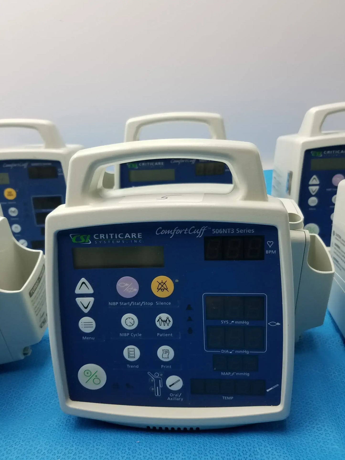 CSI Criticare Lot of - 6 CSI Criticare Comfort Cuff 506N3 Series Patient Monitor Patient Monitor, second-hand product photo 3