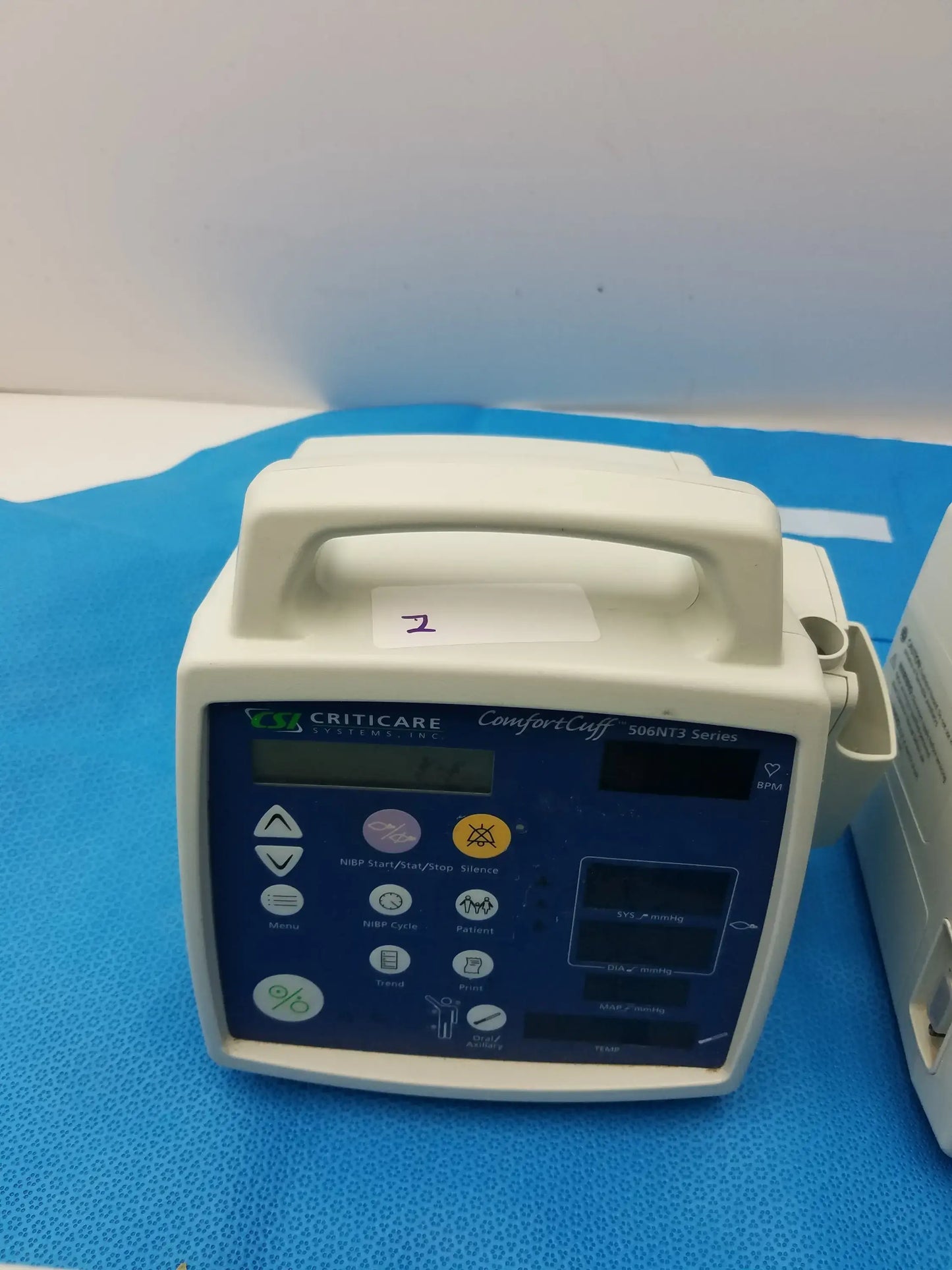 CSI Criticare Lot of - 6 CSI Criticare Comfort Cuff 506N3 Series Patient Monitor Patient Monitor, second-hand product photo 5