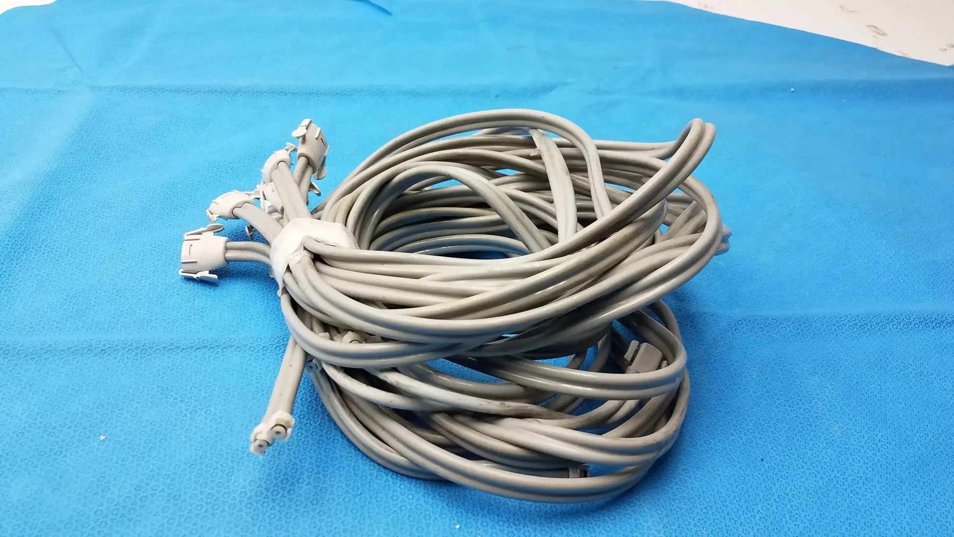 Reuse Medical Equipment Lot of 7 NiBP Air Hose Fast Connector Double Tube NiBP Air Hose Fast Connector, second-hand product photo 3