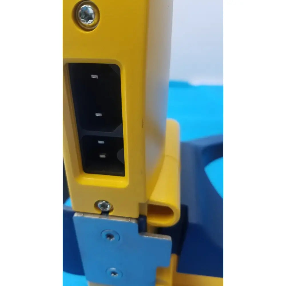 Laerdal LSU Laerrdal Suctiion Unit Cat No 780020 Suction Unit, second-hand product photo 9