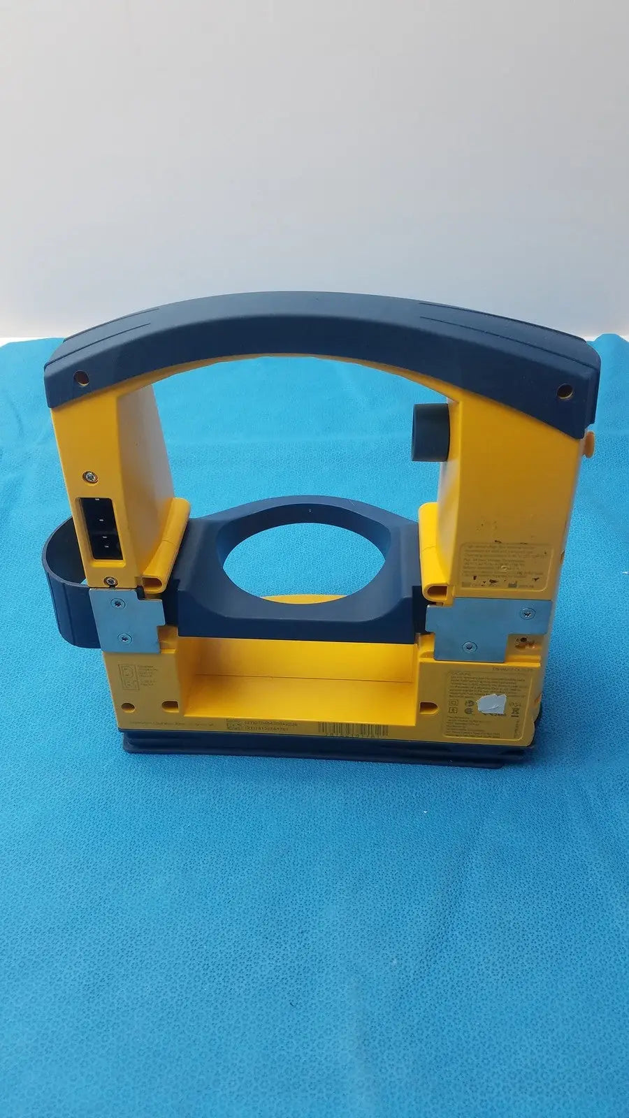 Laerdal LSU Laerrdal Suctiion Unit Cat No 780020 Suction Unit, second-hand product photo 4