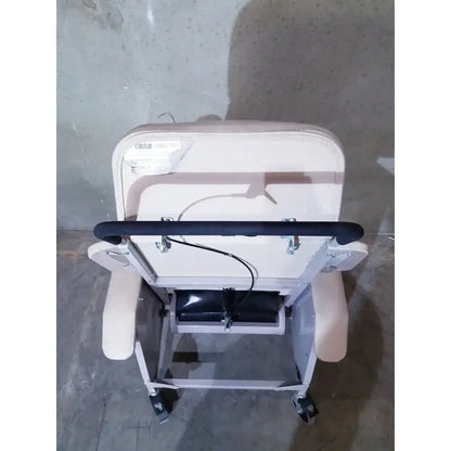 Drive medical LUMEX Clinical Care Chair Recliner, 3 Position Charcoal Clinical Care Recliner, second-hand product photo 9