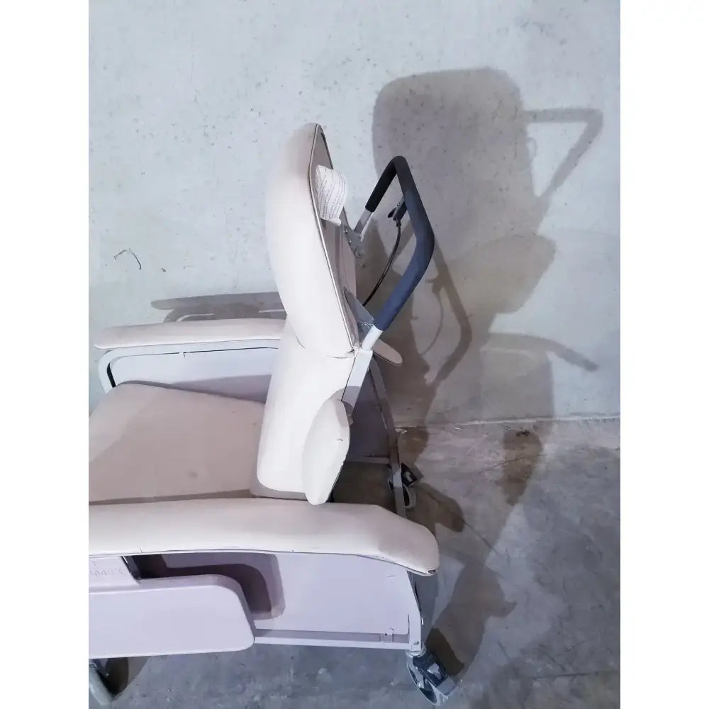 Drive medical LUMEX Clinical Care Chair Recliner, 3 Position Charcoal Clinical Care Recliner, second-hand product photo 7