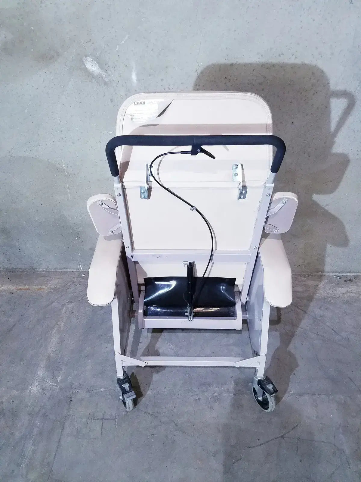 Drive medical LUMEX Clinical Care Chair Recliner, 3 Position Charcoal Clinical Care Recliner, second-hand product photo 8