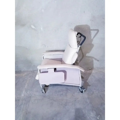 Drive medical LUMEX Clinical Care Chair Recliner, 3 Position Charcoal Clinical Care Recliner, second-hand product photo 6