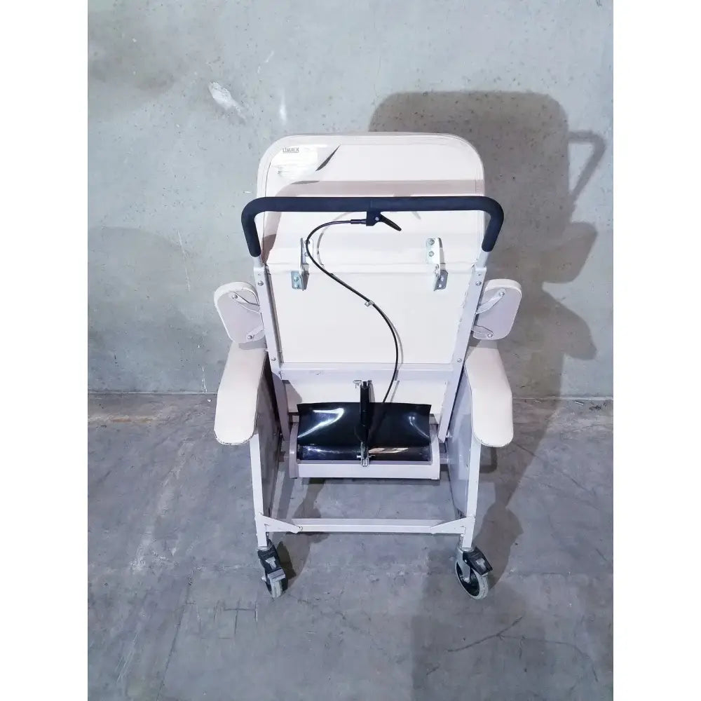 Drive medical LUMEX Clinical Care Chair Recliner, 3 Position Charcoal Clinical Care Recliner, second-hand product photo 8