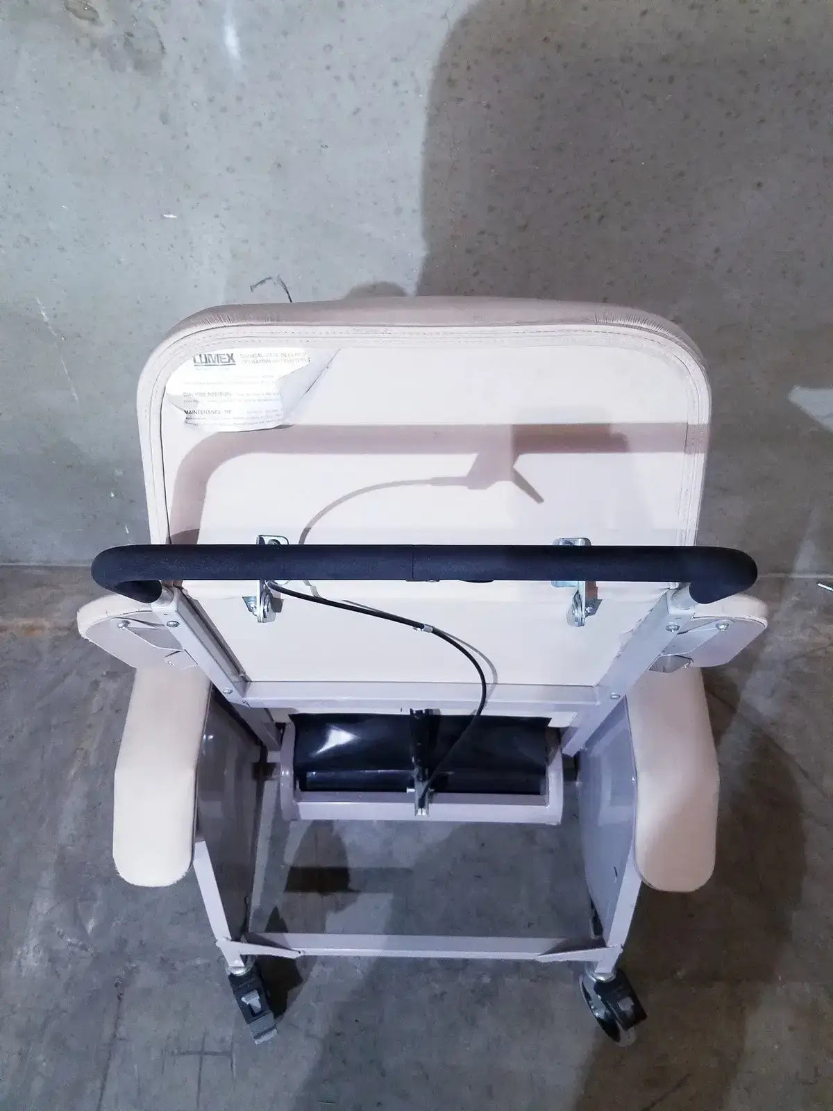 Drive medical LUMEX Clinical Care Chair Recliner, 3 Position Charcoal Clinical Care Recliner, second-hand product photo 9