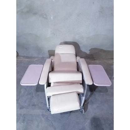 Drive medical LUMEX Clinical Care Chair Recliner, 3 Position Charcoal Clinical Care Recliner, second-hand product photo 2
