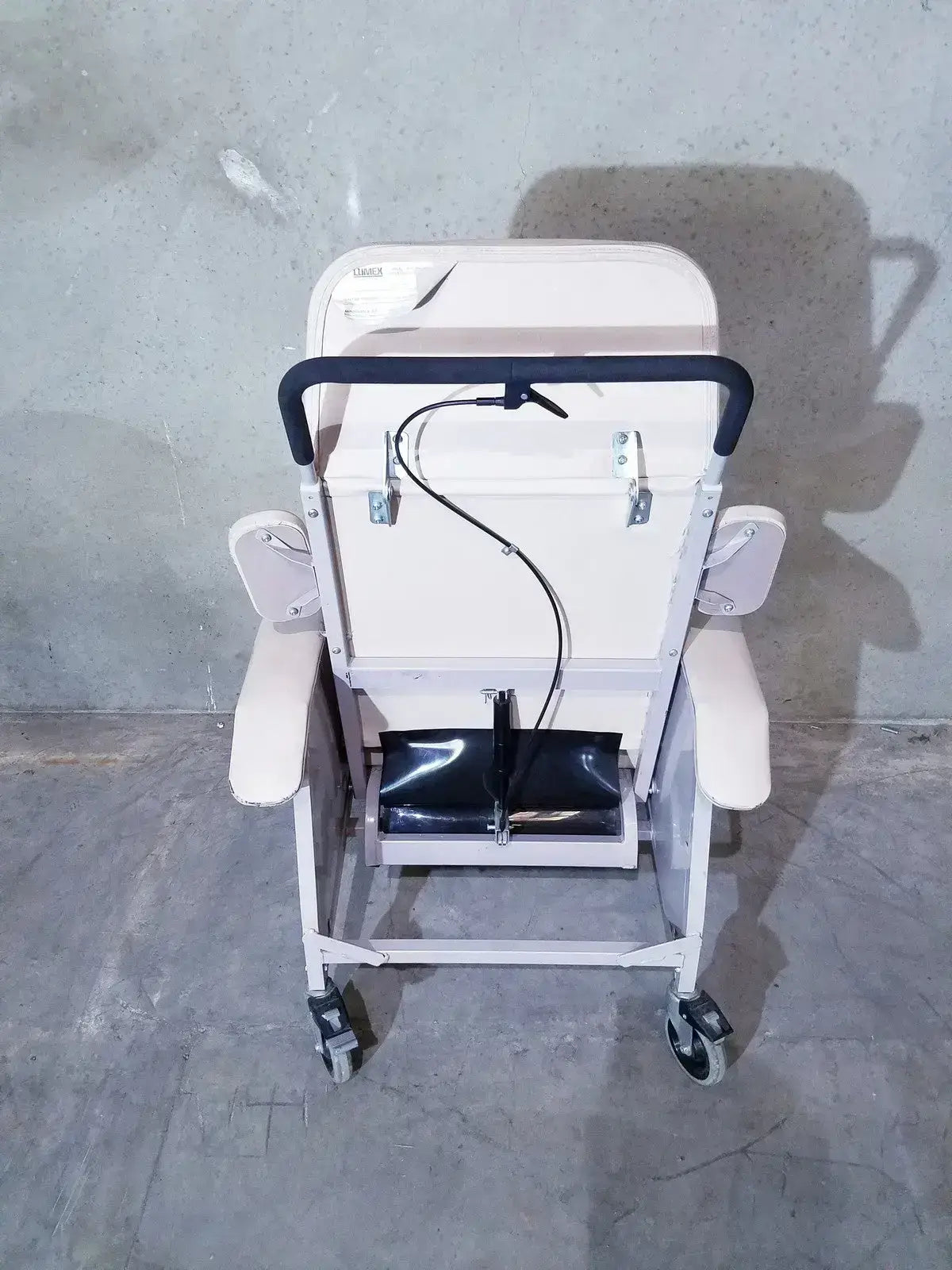 Drive medical LUMEX Clinical Care Chair Recliner, 3 Position Charcoal Clinical Care Recliner, second-hand product photo 8