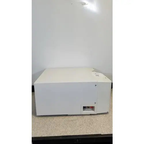 White rectangular xmap multiplex ruo device with matte finish and small side ports for reuse medical applications