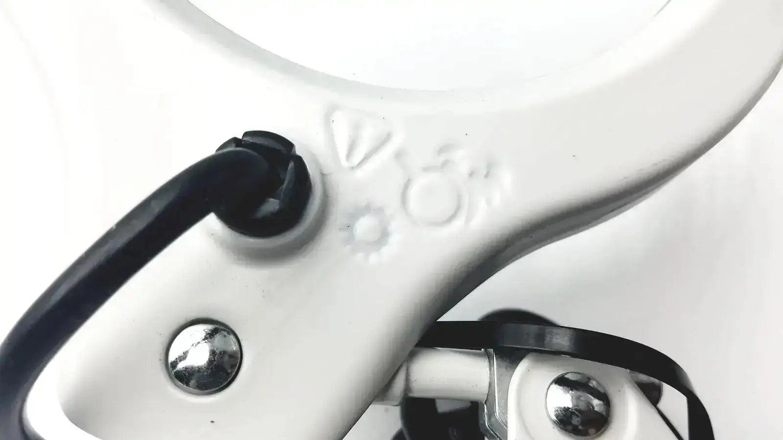 Luxo LFG028214 - LFM LED G2, 45' Arm, 3 Diopter Lens and Clamp - Untested Magnifying Lamp, as-is (for parts) product photo 11