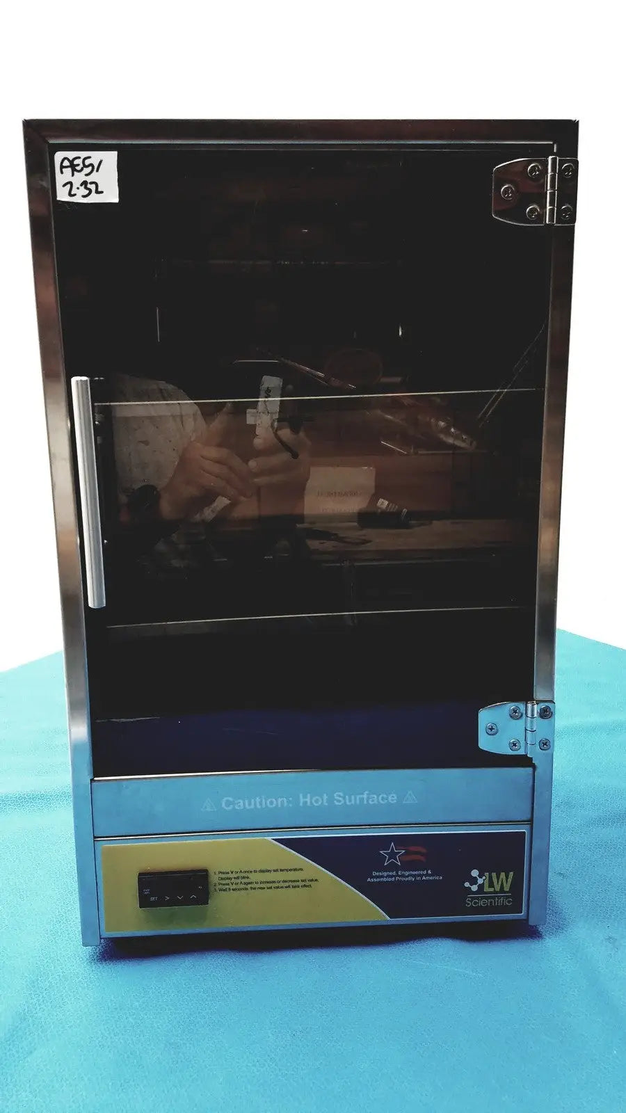 LW Scientific 30L Digital Incubator – Preowned, Tested for Basic Functions Laboratory Incubator, second-hand product photo 2
