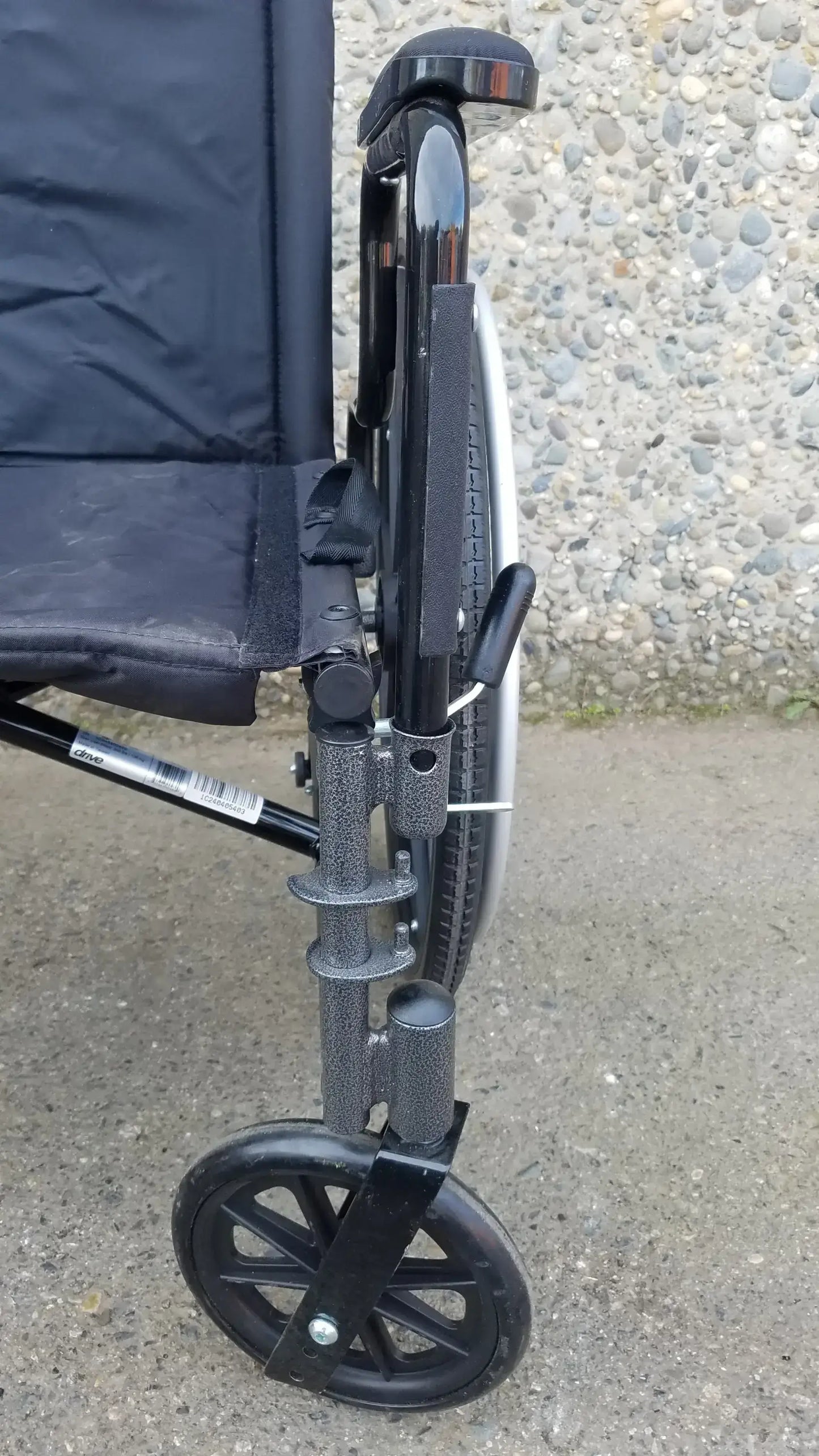 Reuse Medical Equipment M3 Manual Folding Wheelchair by Drive Medical Wheelchairs, second-hand product photo 10