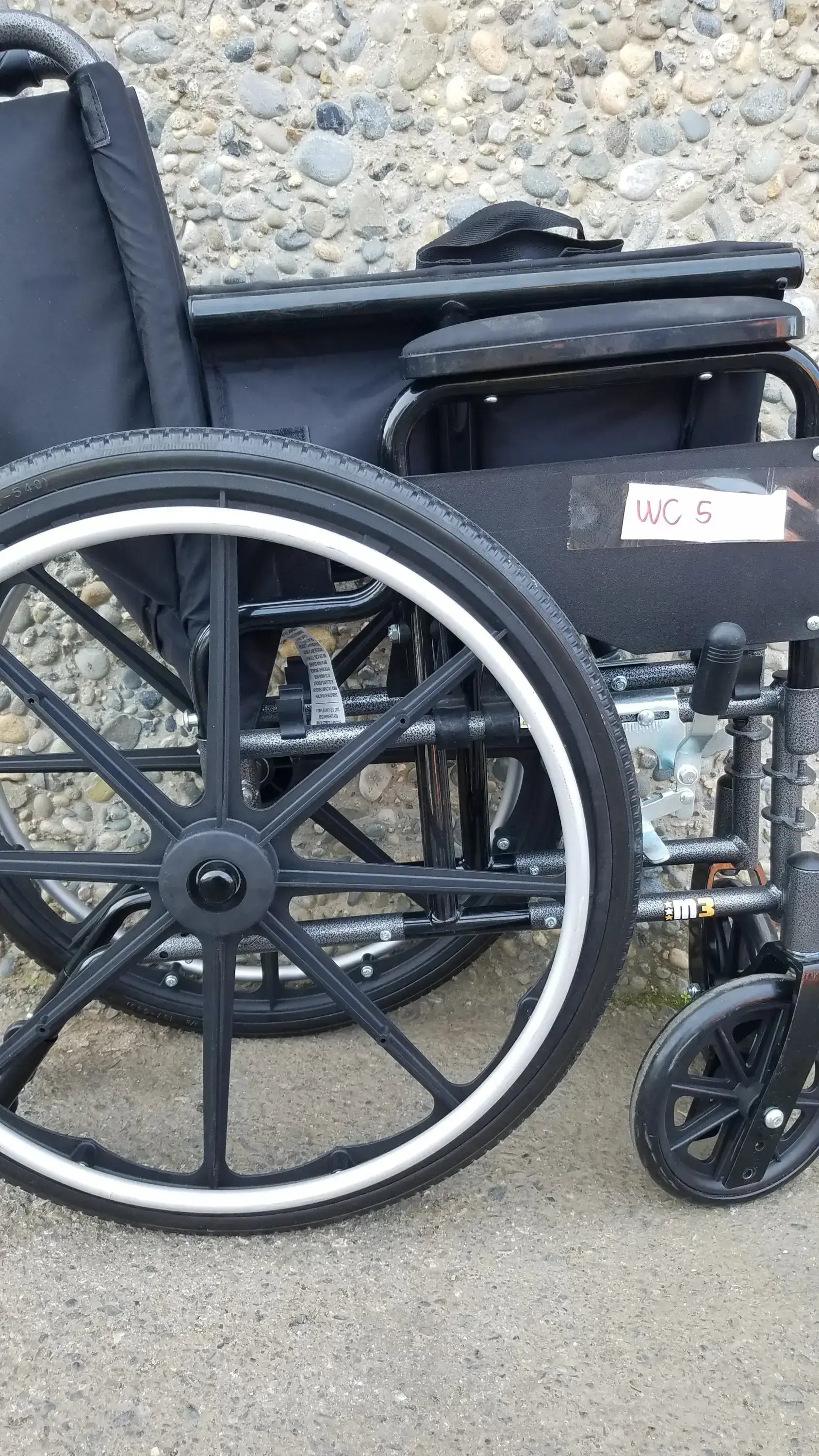 Reuse Medical Equipment M3 Manual Folding Wheelchair by Drive Medical Wheelchairs, second-hand product photo 3