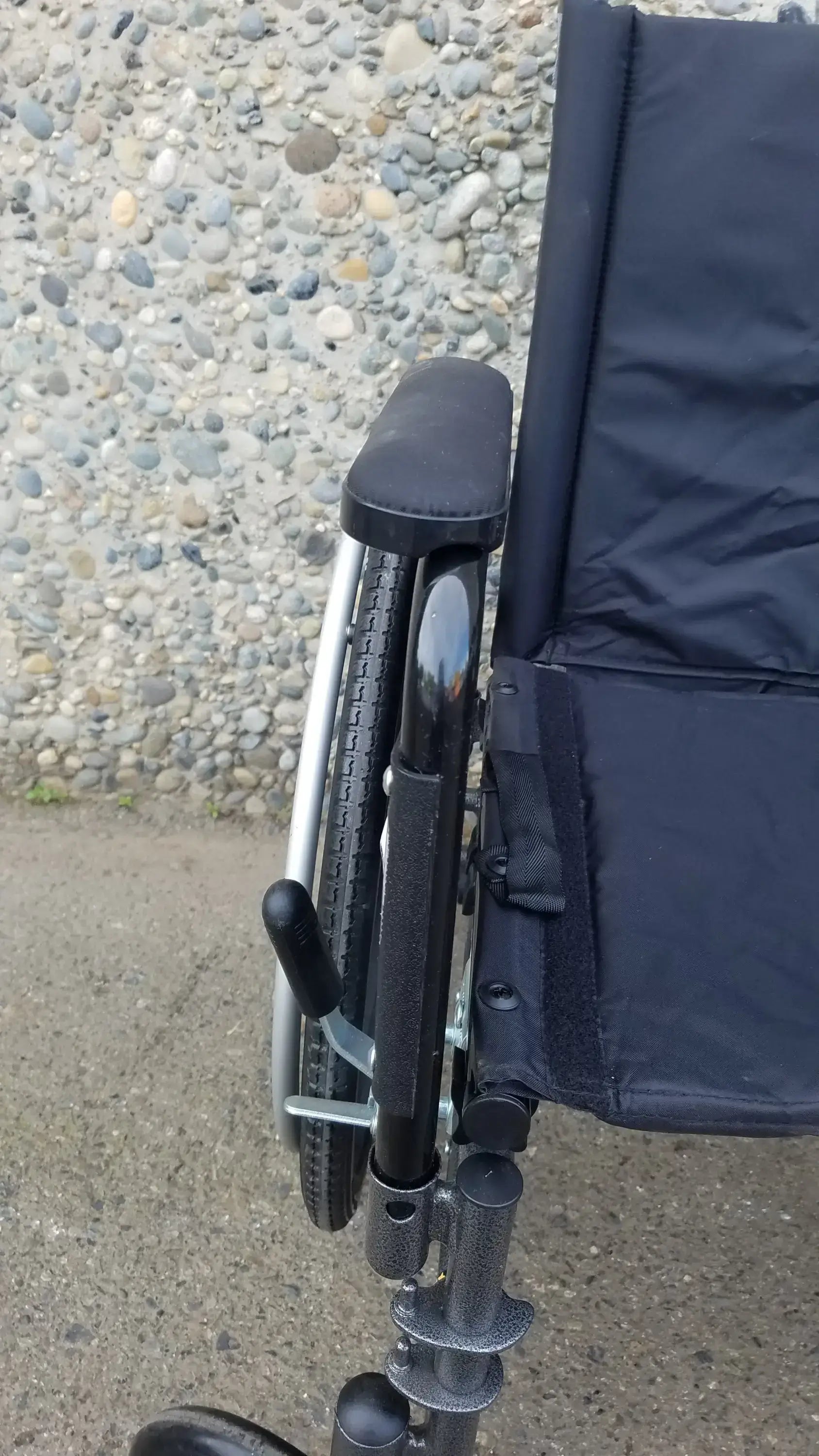 Reuse Medical Equipment M3 Manual Folding Wheelchair by Drive Medical Wheelchairs, second-hand product photo 8