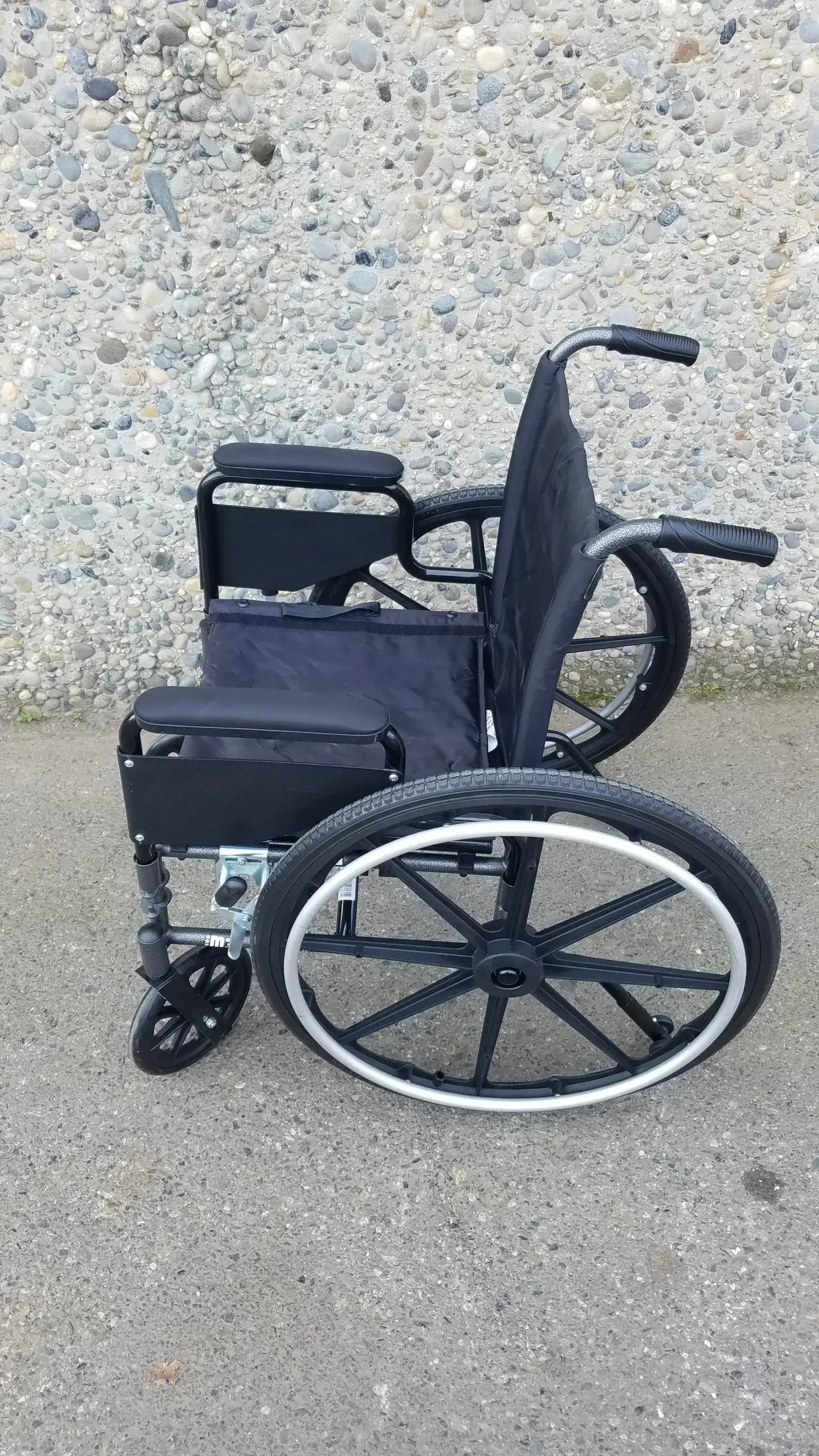 Reuse Medical Equipment M3 Manual Folding Wheelchair by Drive Medical Wheelchairs, second-hand product photo 17