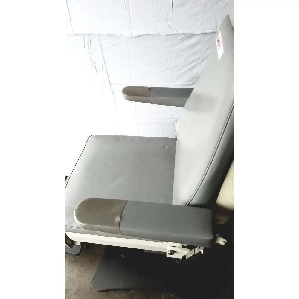 Reuse Medical Equipment Magnetic TLT10-AX31A-016 Power Exam Chair 2x24-28VDC 2x5.5A Swiss Made Powered Examination Chairs, as-is (for parts) product photo 5